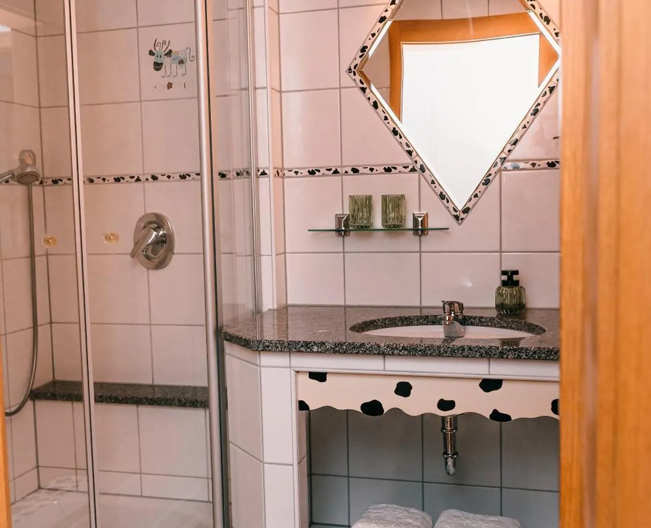 Apartment Ferienwohnung Alte Schneiderei Heideck